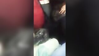 حسرى النياكه وصلت الاتوبيس الواد عمال يدقر فى اليت ولا هامه حاجه