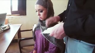 الأمريكي القديم الملاعين امرأة عربية مفلس من أجل المال