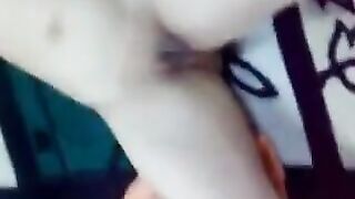 سماح الهايجه بتفرجنا على بزازها الجامده وكسها المتناك وهيا بتنزل السبعه ونص بشرمطه
