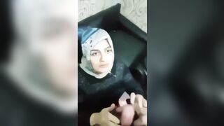محجبة تركية ترضع الزب في الصالون